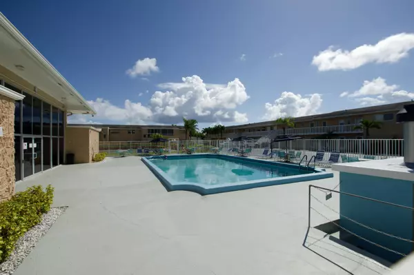 2102 NE 1st WAY 202, Boynton Beach, FL 33435