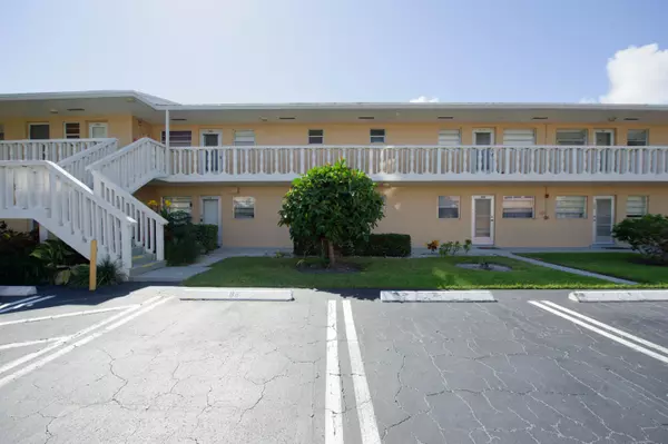 Boynton Beach, FL 33435,2102 NE 1st WAY 202