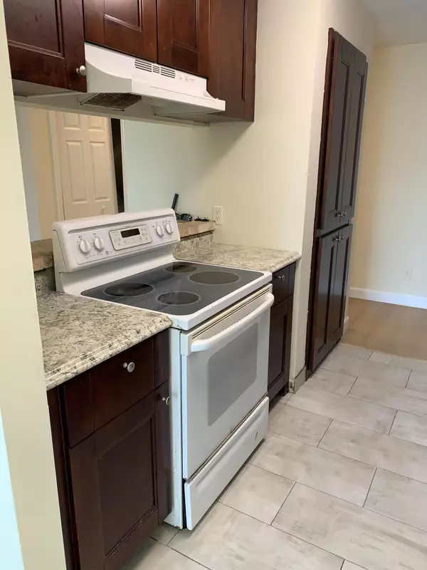 Boynton Beach, FL 33426,2305 N Congress AVE 31