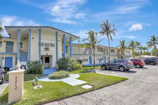 Pompano Beach, FL 33062,3212 NE 8th CT 7