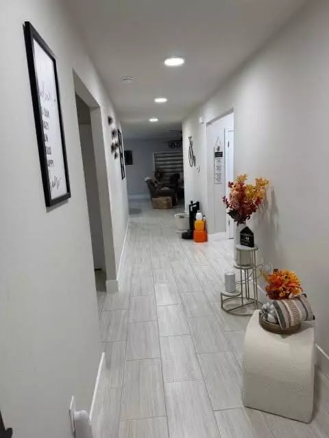 Fort Pierce, FL 34981,715 Pomegranate PL