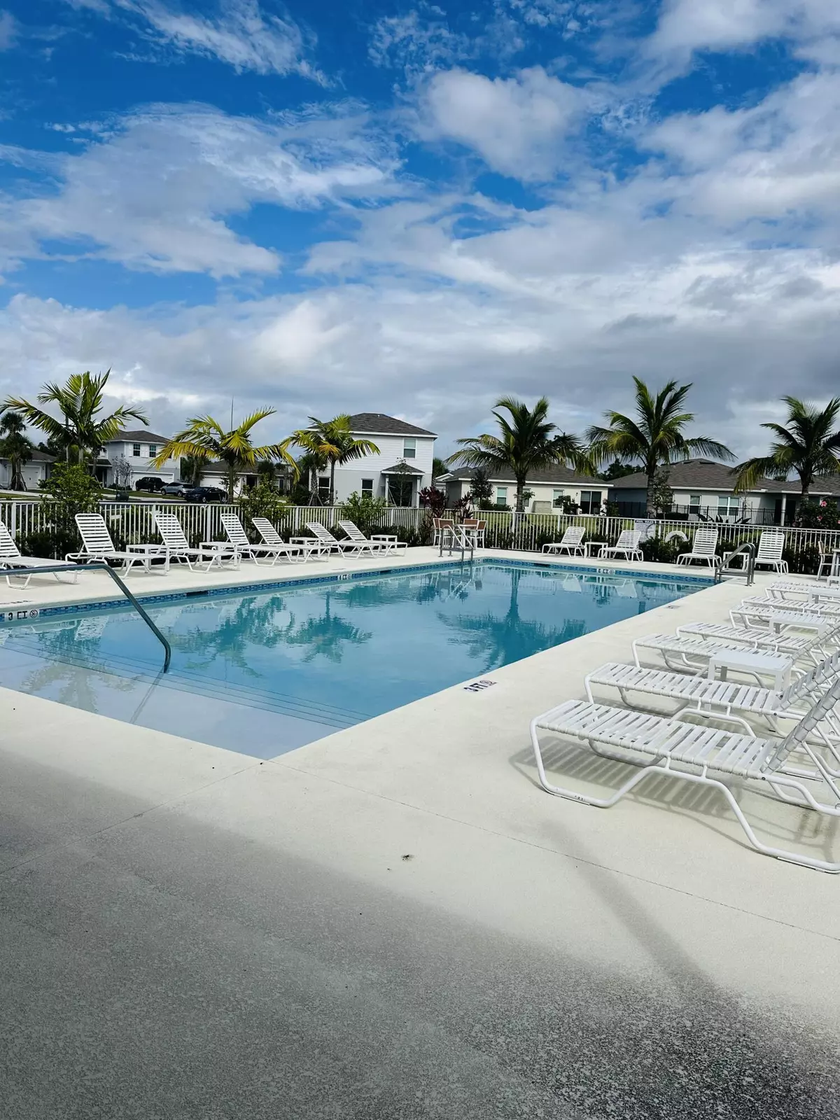Fort Pierce, FL 34981,715 Pomegranate PL