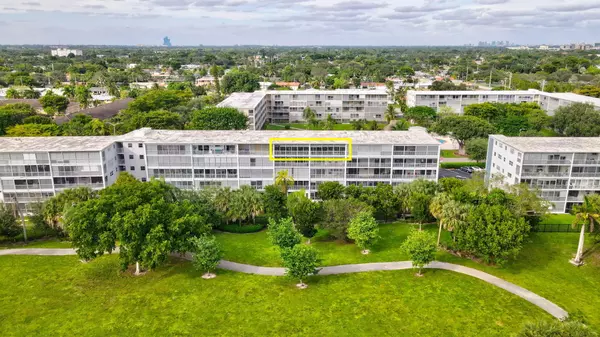 Hollywood, FL 33021,4800 Hillcrest LN 503