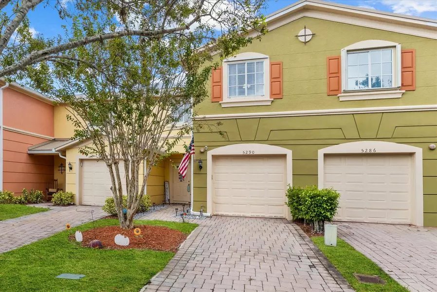 5290 SE Mitchell LN, Stuart, FL 34997