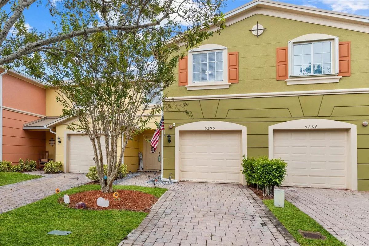 Stuart, FL 34997,5290 SE Mitchell LN