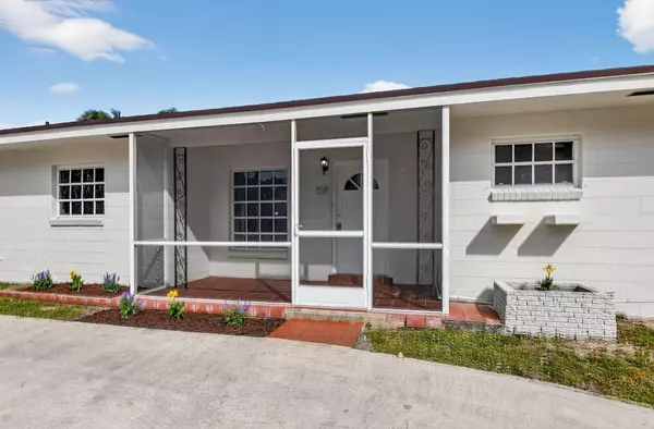 Boca Raton, FL 33431,13 Forest Hills LN