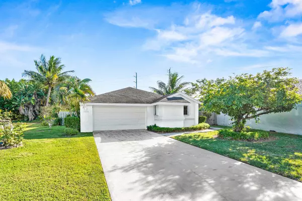 1215 NW 18th AVE, Delray Beach, FL 33445