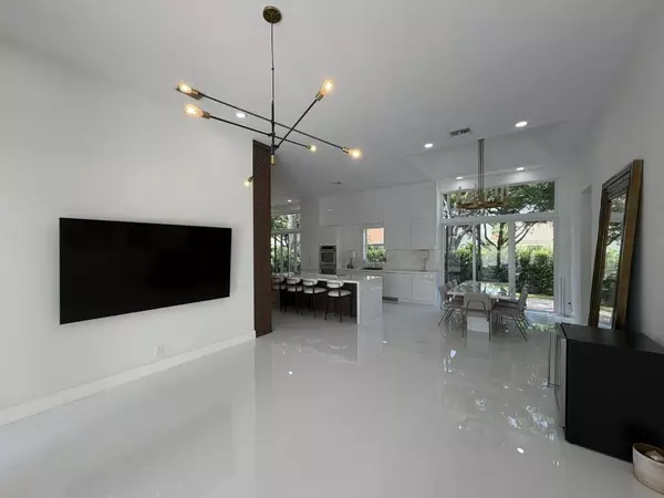 Boca Raton, FL 33487,17311 Bermuda Village DR