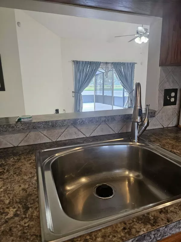 Boynton Beach, FL 33472,5220 Rosen BLVD