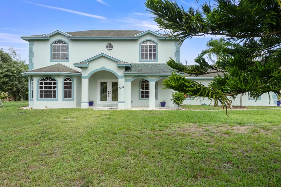 6934 Grapeview BLVD, The Acreage, FL 33470