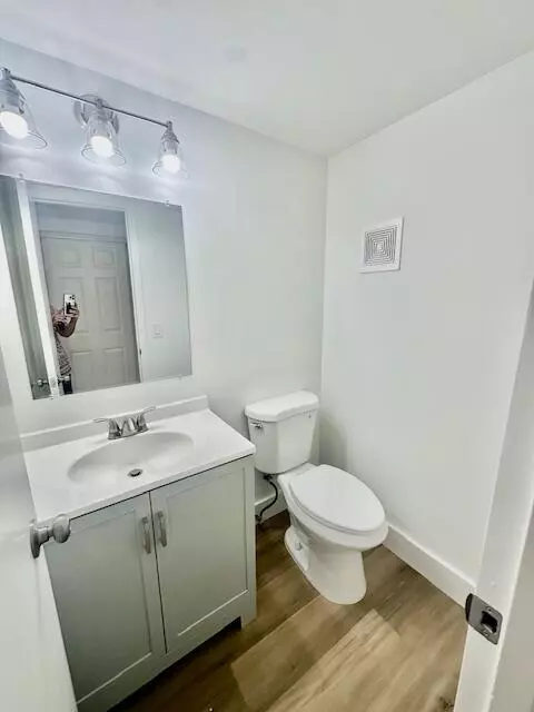 Boca Raton, FL 33434,244 Mansfield F