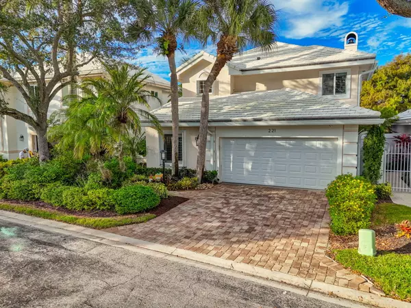 221 W Canterbury DR, Palm Beach Gardens, FL 33418