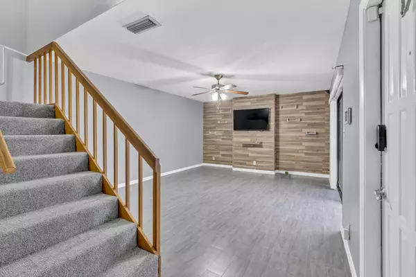 West Palm Beach, FL 33417,4585 Cherry RD