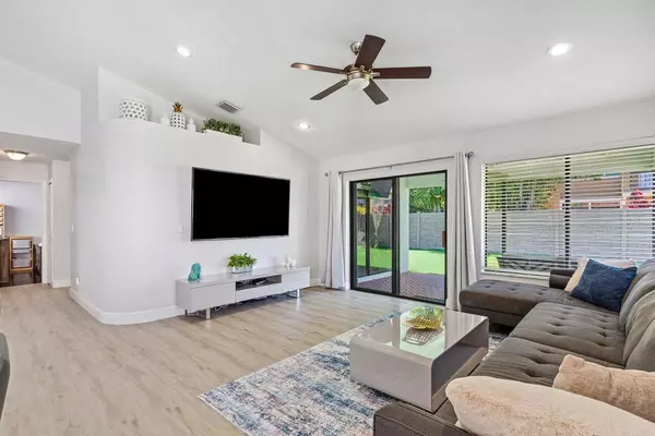 Boca Raton, FL 33428,10581 Mendocino LN