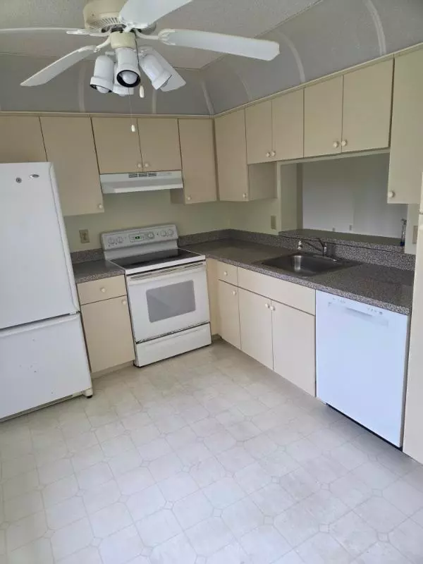 Greenacres, FL 33467,3369 Perimeter DR