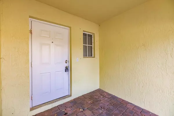 West Palm Beach, FL 33413,853 Imperial Lake RD