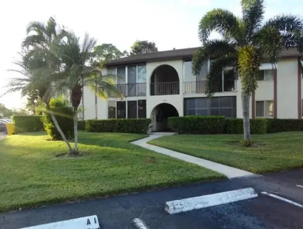 421 Pine Glen LN C-1, Greenacres, FL 33463