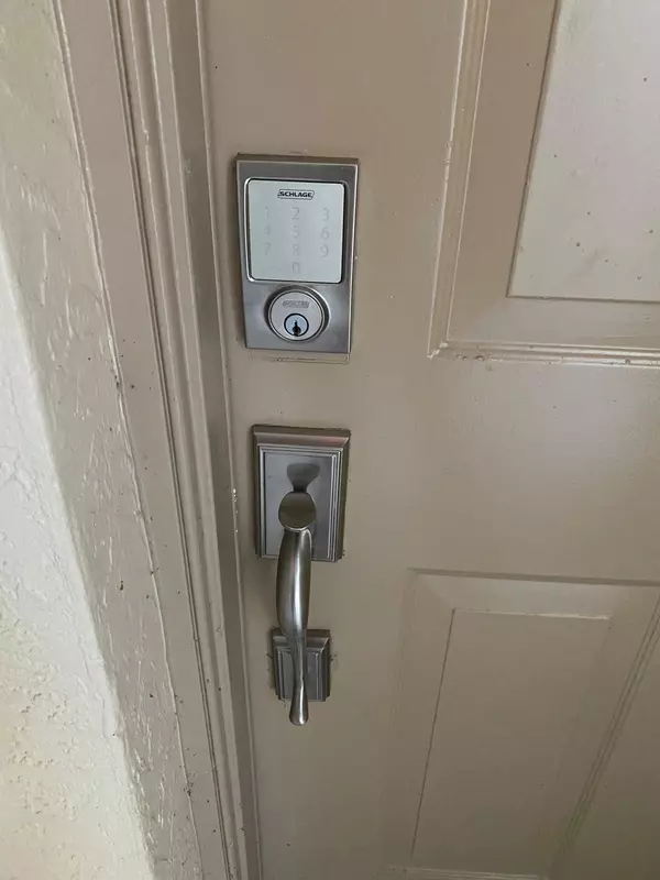 Wellington, FL 33414,2100 Greenview Shores BLVD 518