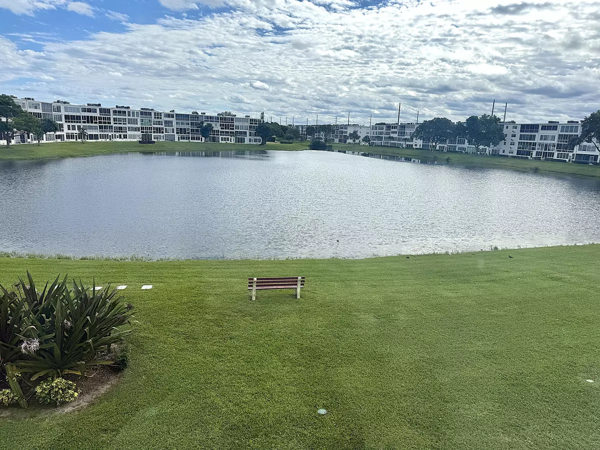 Deerfield Beach, FL 33442,3087 Oakridge U