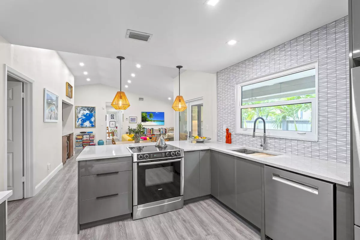 Wellington, FL 33414,2474 Bedford Mews DR