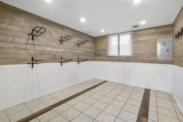 Wellington, FL 33414,2080 Canter WAY Barn