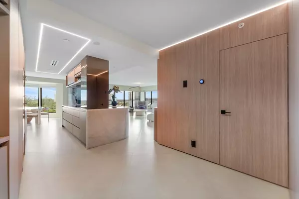 Highland Beach, FL 33487,4605 S Ocean BLVD 7b