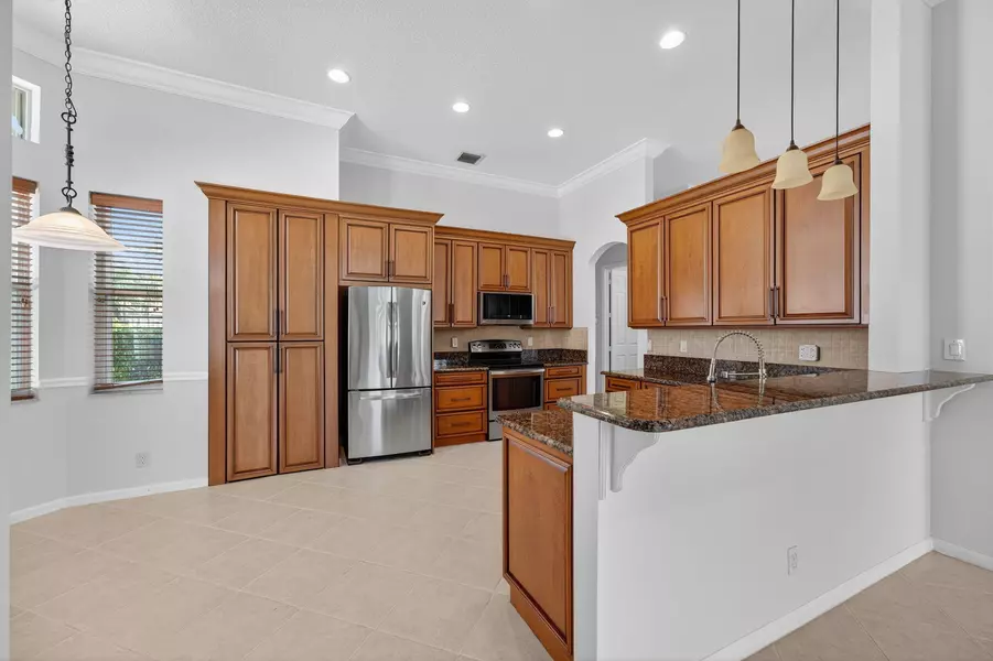 9269 Vercelli ST, Lake Worth, FL 33467