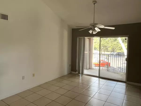 Lake Worth, FL 33463,7808 Sonoma Springs CIR 208