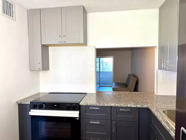 Lake Worth, FL 33461,2811 S Garden DR 101