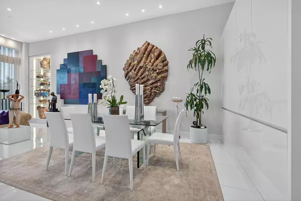 North Palm Beach, FL 33408,2 Water Club WAY 301