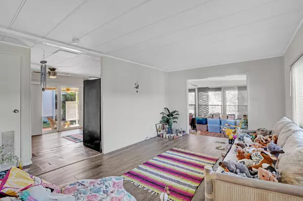 Barefoot Bay, FL 32976,921 Laurel CIR