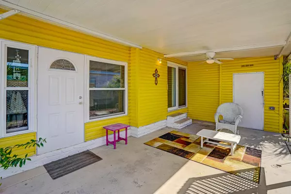 Barefoot Bay, FL 32976,921 Laurel CIR