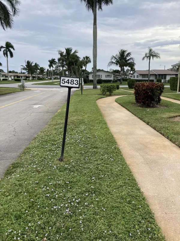 West Palm Beach, FL 33415,5483 Cresthaven BLVD C