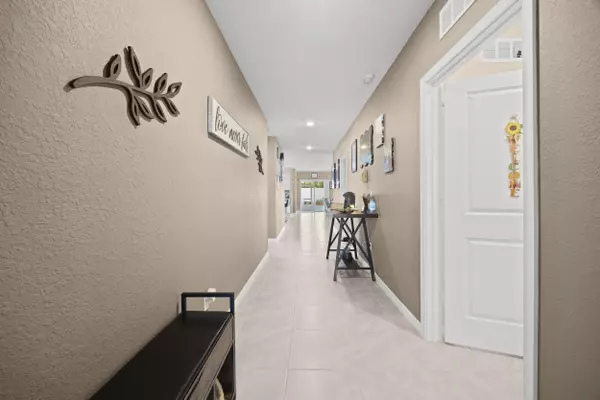 Port Saint Lucie, FL 34953,514 SW Kabot AVE