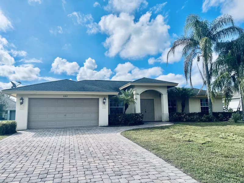 662 SW Jacoby AVE, Port Saint Lucie, FL 34953