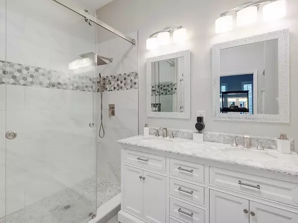 4991 Bonsai Circle #105, Palm Beach Gardens, FL 33418