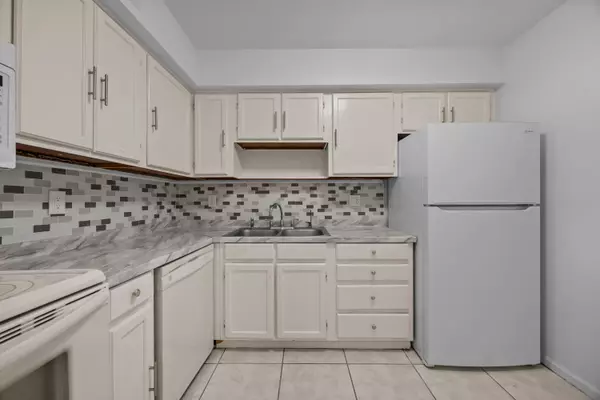 Boynton Beach, FL 33436,9905 Pineapple Tree DR 210