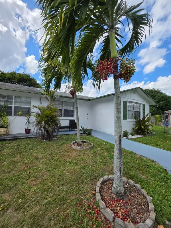 950 W Sumter RD 950, West Palm Beach, FL 33415