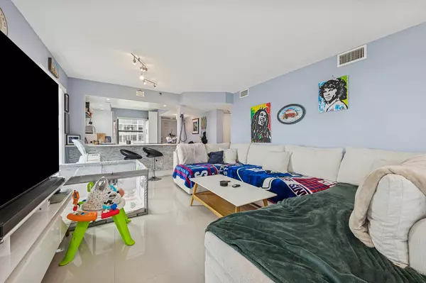 Lantana, FL 33462,896 Federal HWY 124