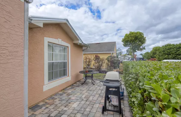 Port Saint Lucie, FL 34953,586 SW Kaabe AVE