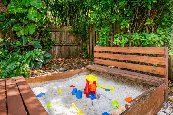 Cloud Lake, FL 33406,303 Lang RD