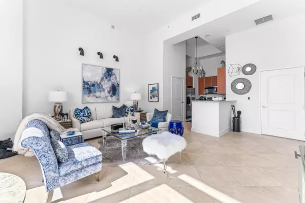 West Palm Beach, FL 33401,701 S Olive AVE 302