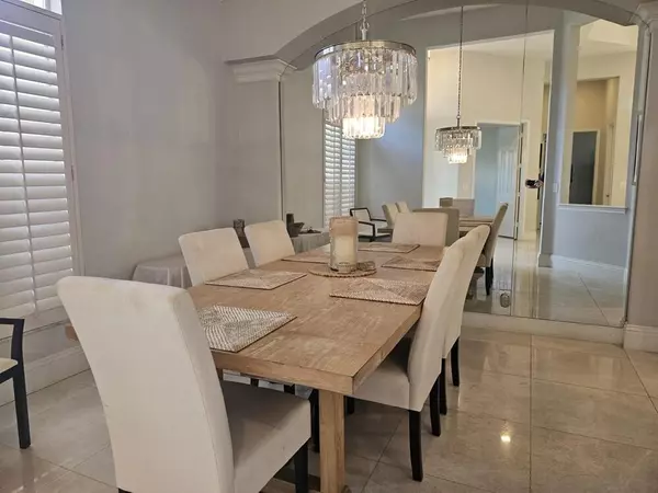 Palm Beach Gardens, FL 33418,132 Thornton DR