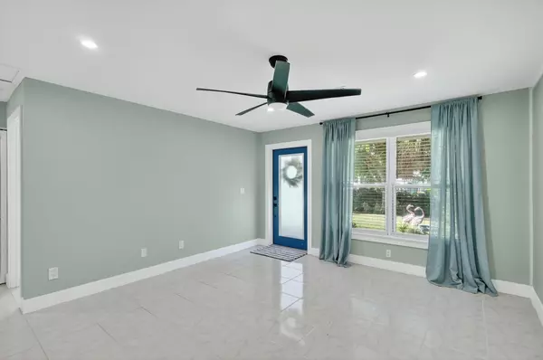 Stuart, FL 34996,507 SE Parkway DR