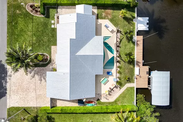 Hobe Sound, FL 33455,8295 SE Palm ST