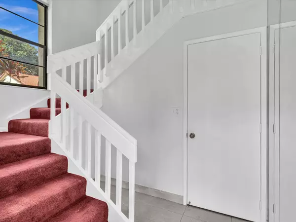 Boynton Beach, FL 33437,10694 Ocean Palm WAY 202