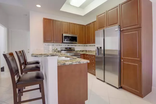 Lake Worth Beach, FL 33460,518 N Federal HWY 9