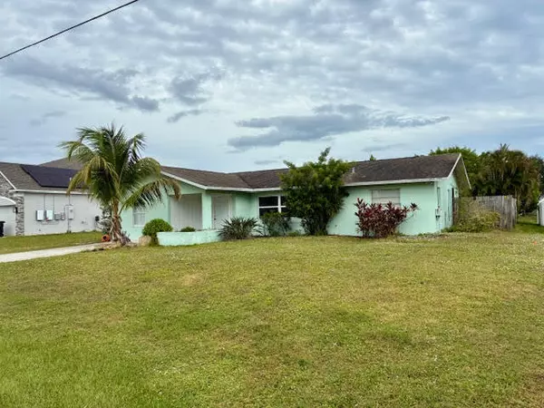 Port Saint Lucie, FL 34953,2351 SW Chestnut LN