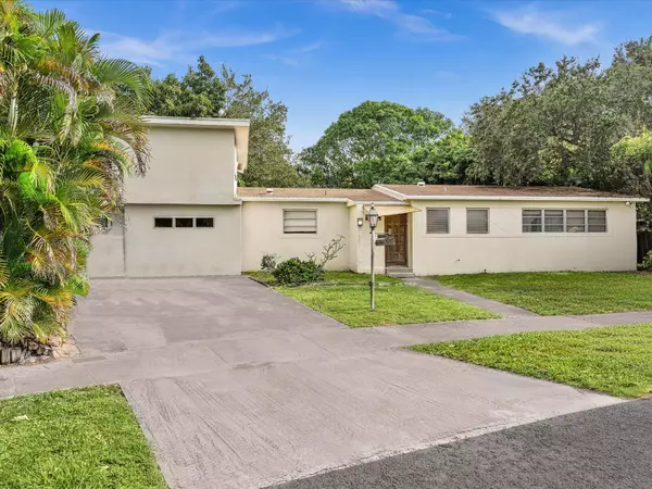 North Miami Beach, FL 33179,20035 NE 14th CT