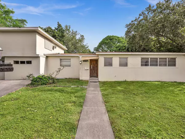 North Miami Beach, FL 33179,20035 NE 14th CT